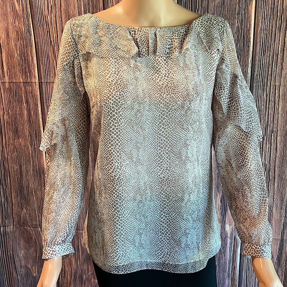 Banana Republic size small ruffle business blouse tan & cream snakeskin